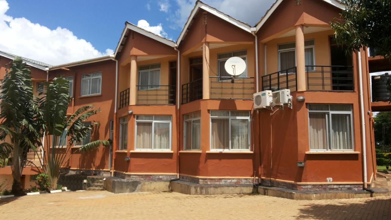 Westcliff Hotel Lira Eksteriør billede