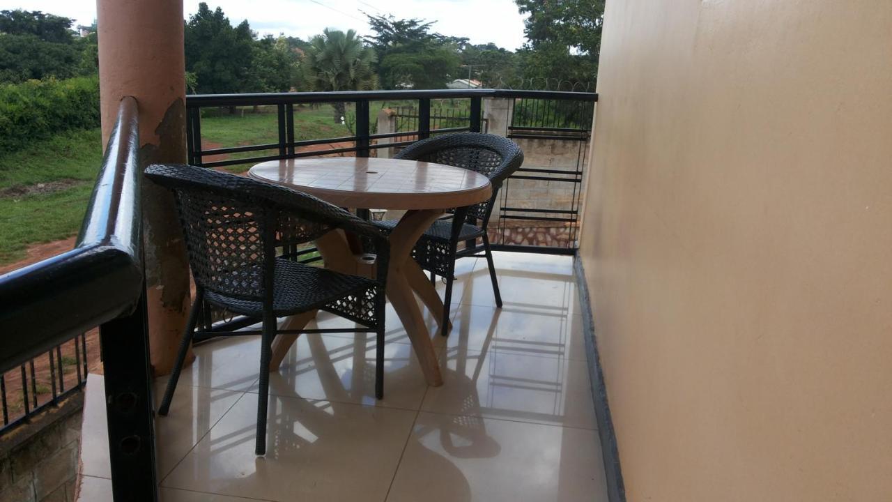 Westcliff Hotel Lira Eksteriør billede