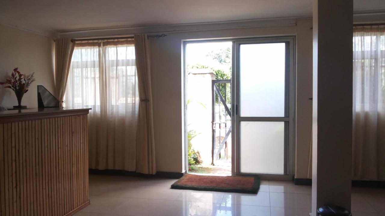 Westcliff Hotel Lira Eksteriør billede